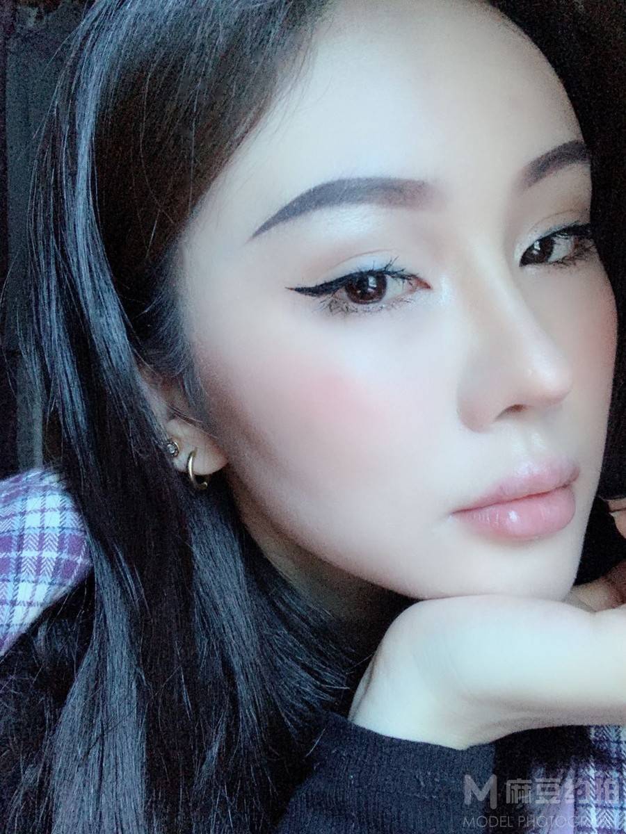 妆容模特