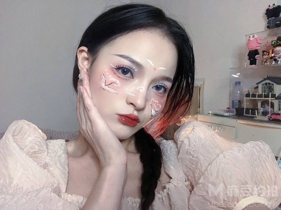 妆容模特