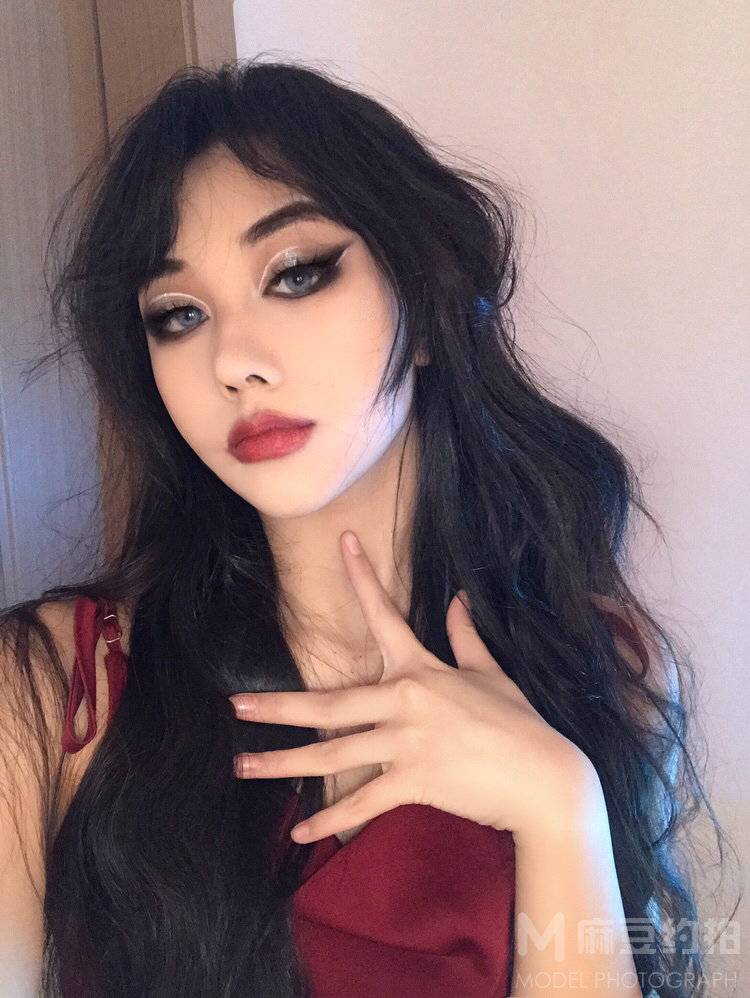 妆容模特