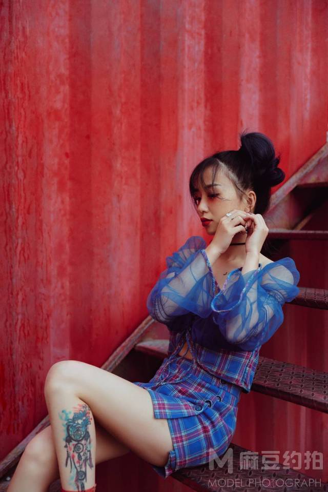 情绪模特