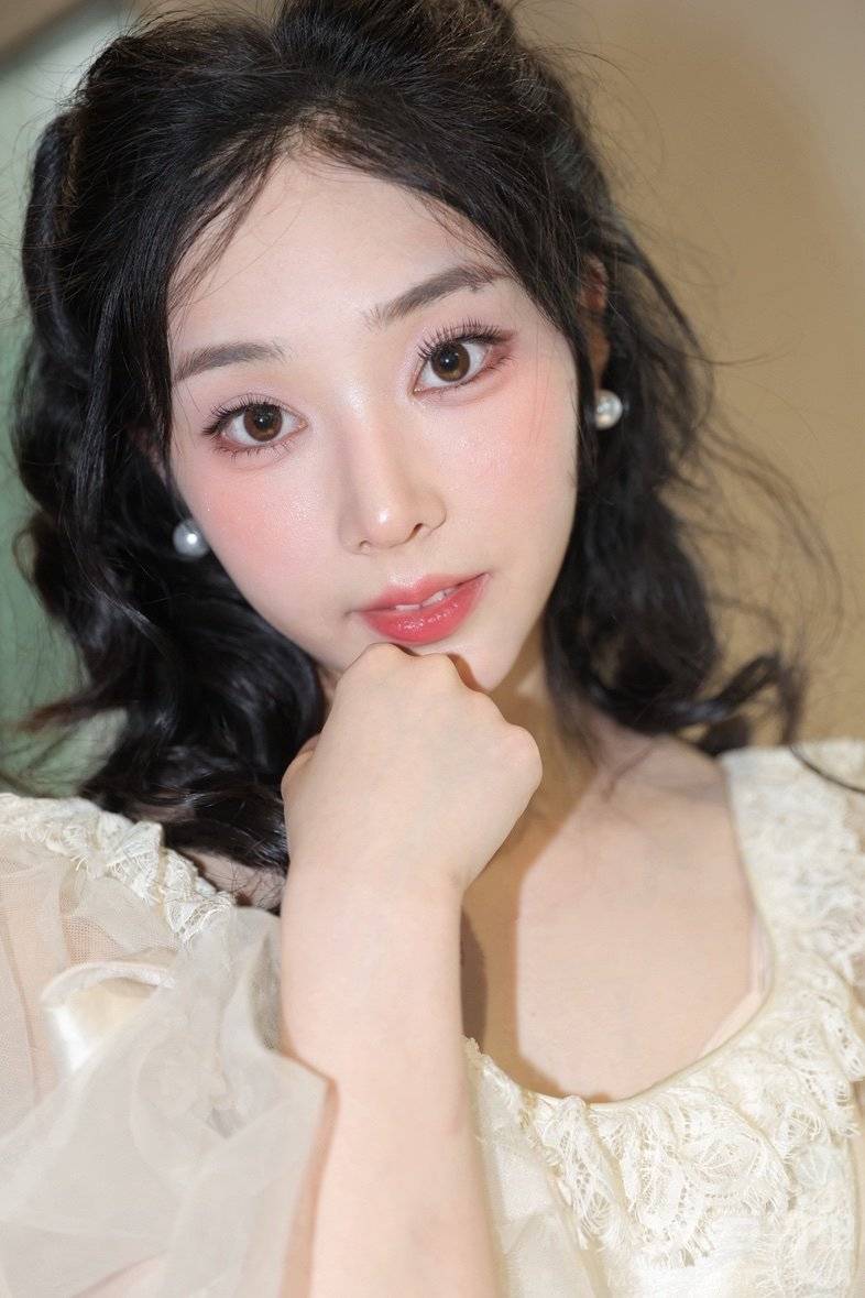 妆容模特