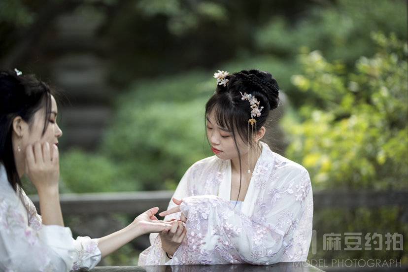 汉服模特