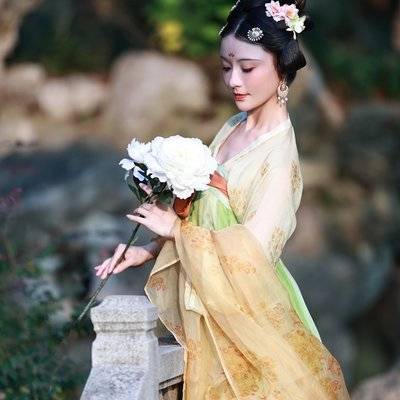 汉服模特