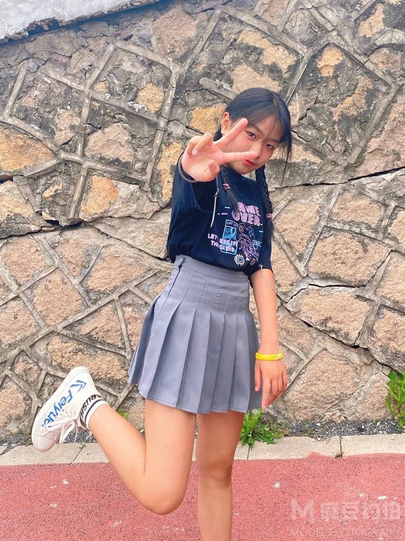 清新模特
