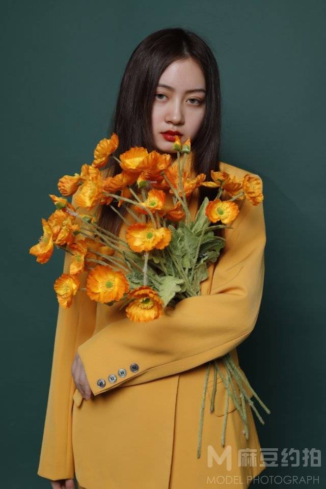 情绪模特