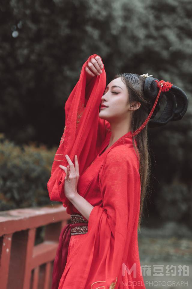 汉服模特