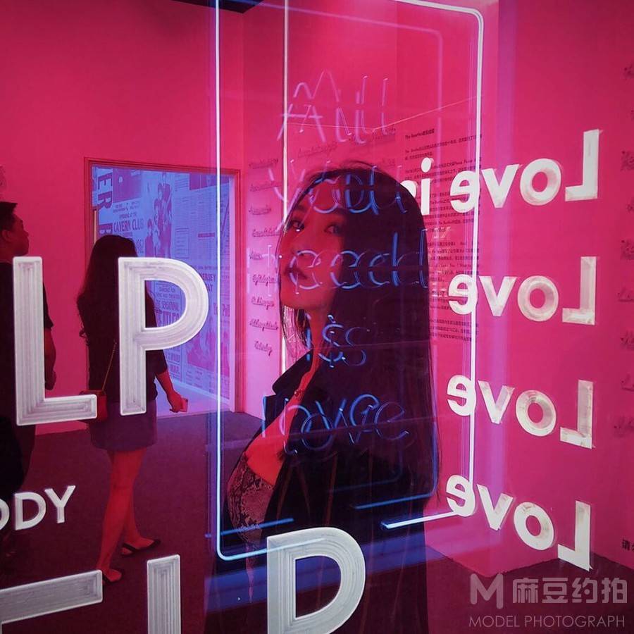 校园模特