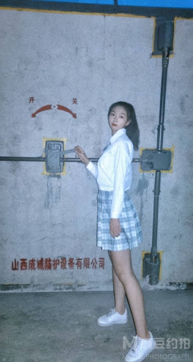 校园模特