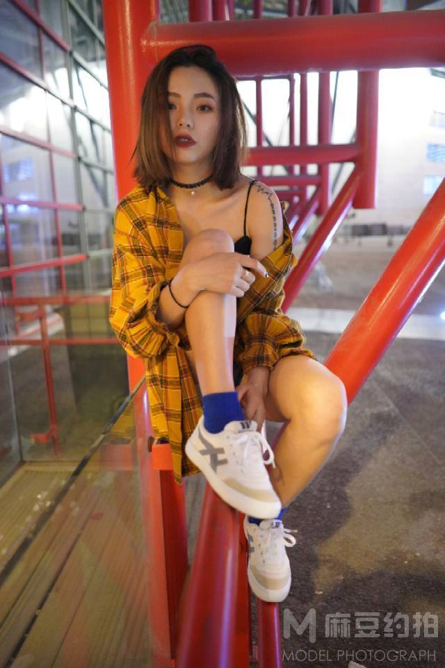 情绪模特