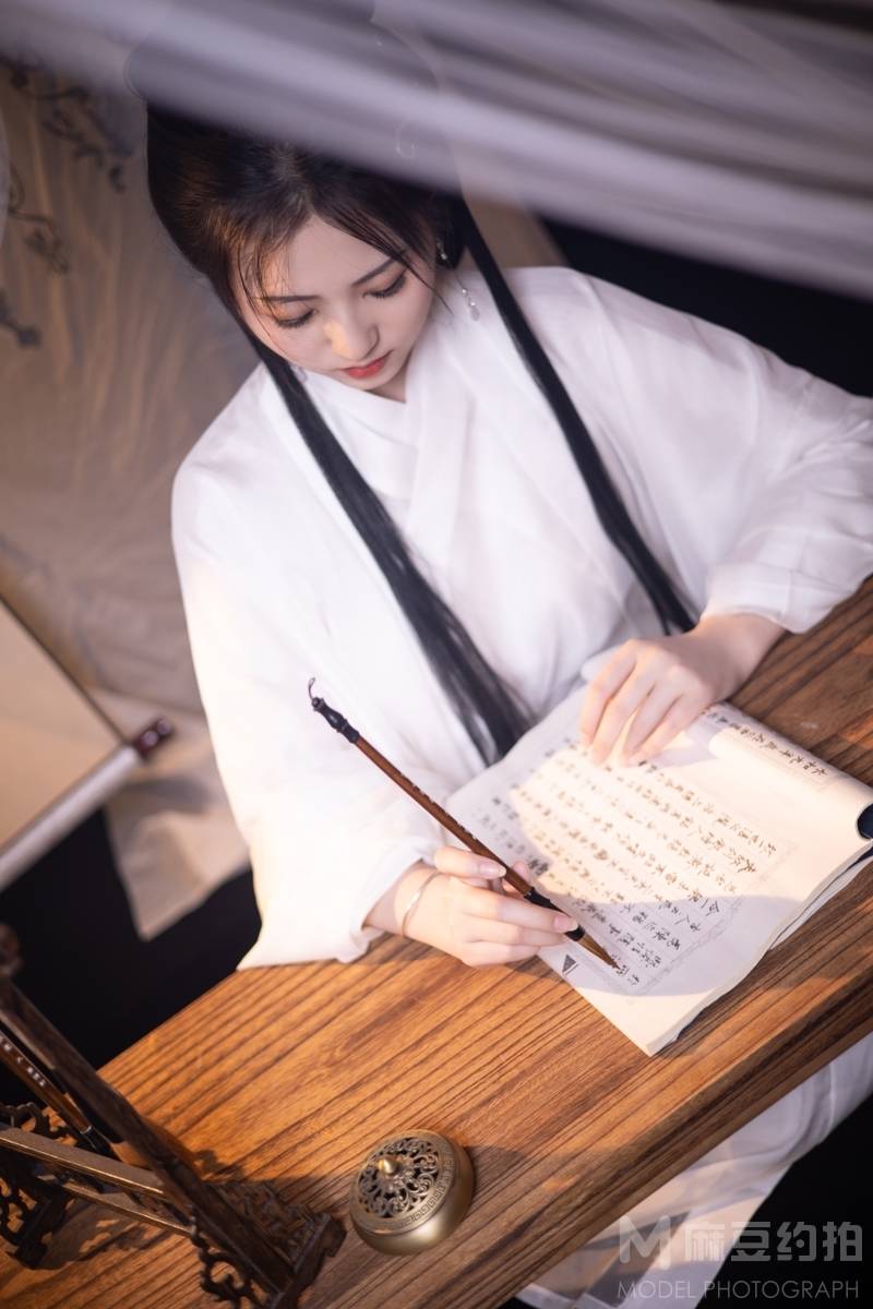 汉服模特