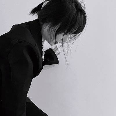 黑白模特