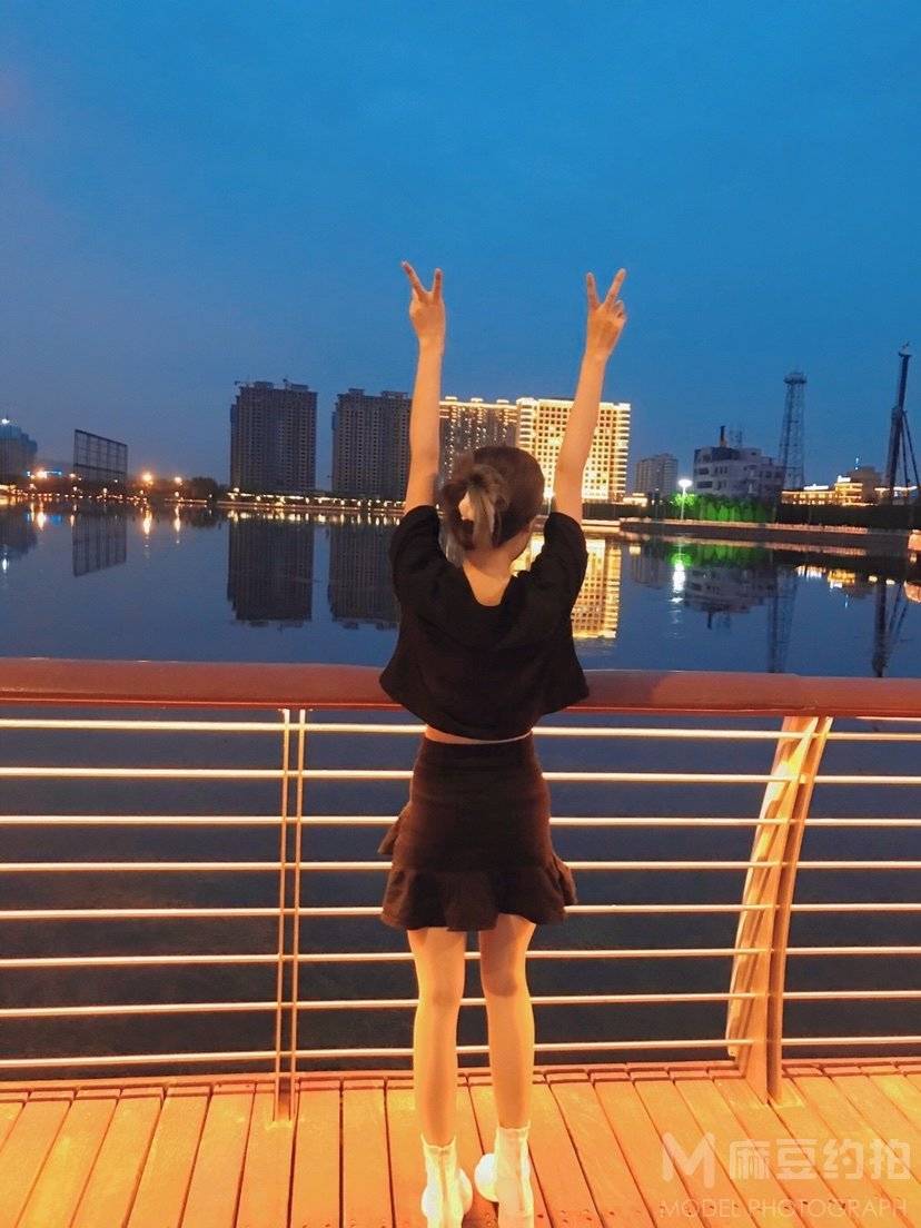 校园模特