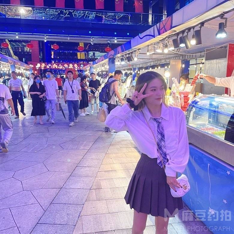 校园模特