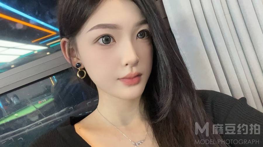 宝丽来模特