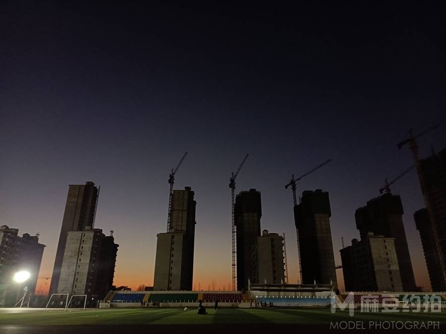 夜景模特