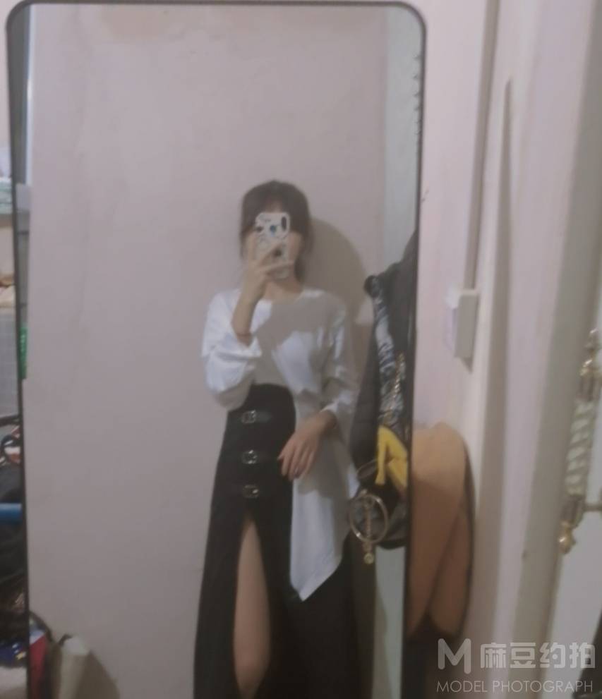 黑白模特