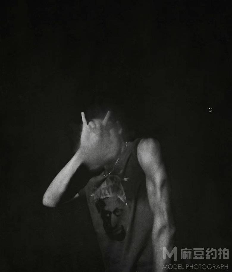 黑白模特