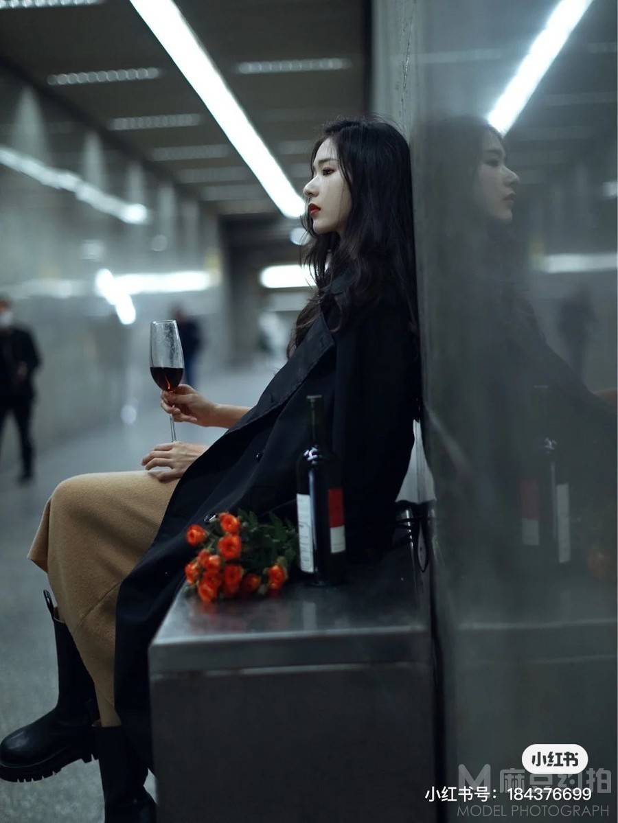 情绪模特