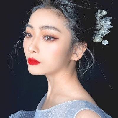 妆容模特