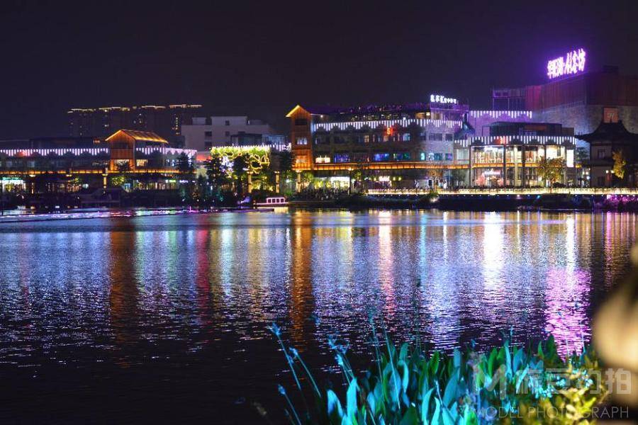 夜景模特