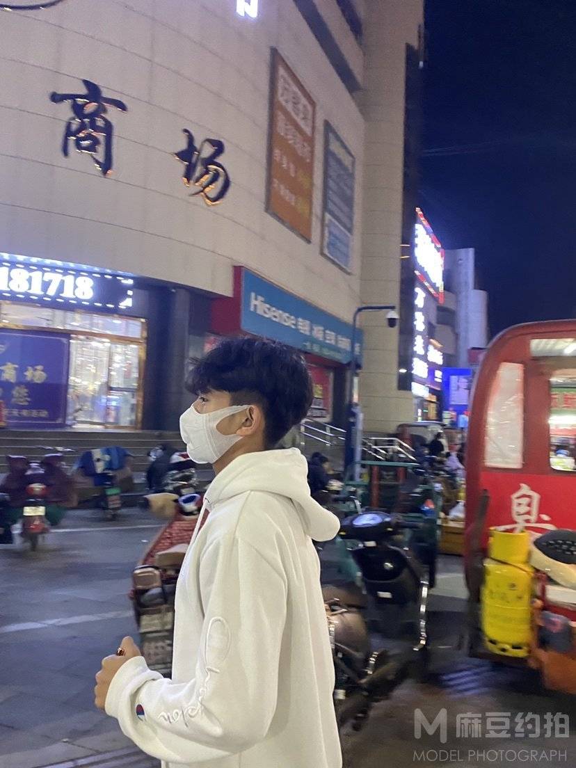 校园模特