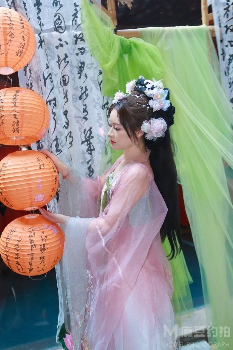 妆容模特