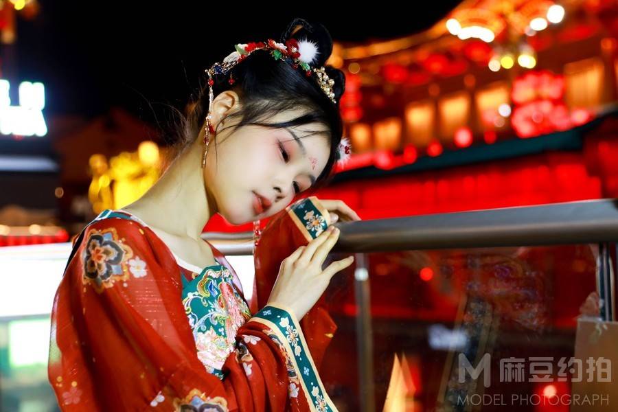 汉服模特