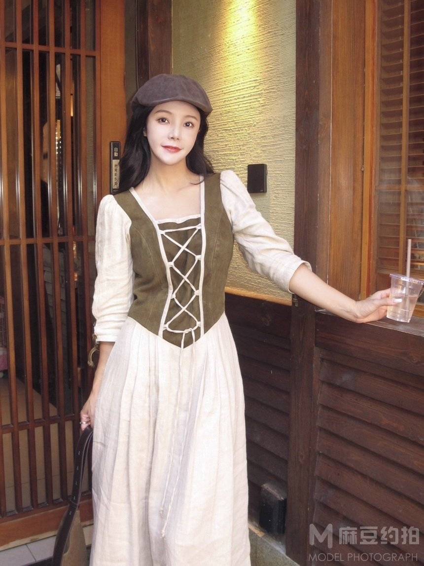 宝丽来模特