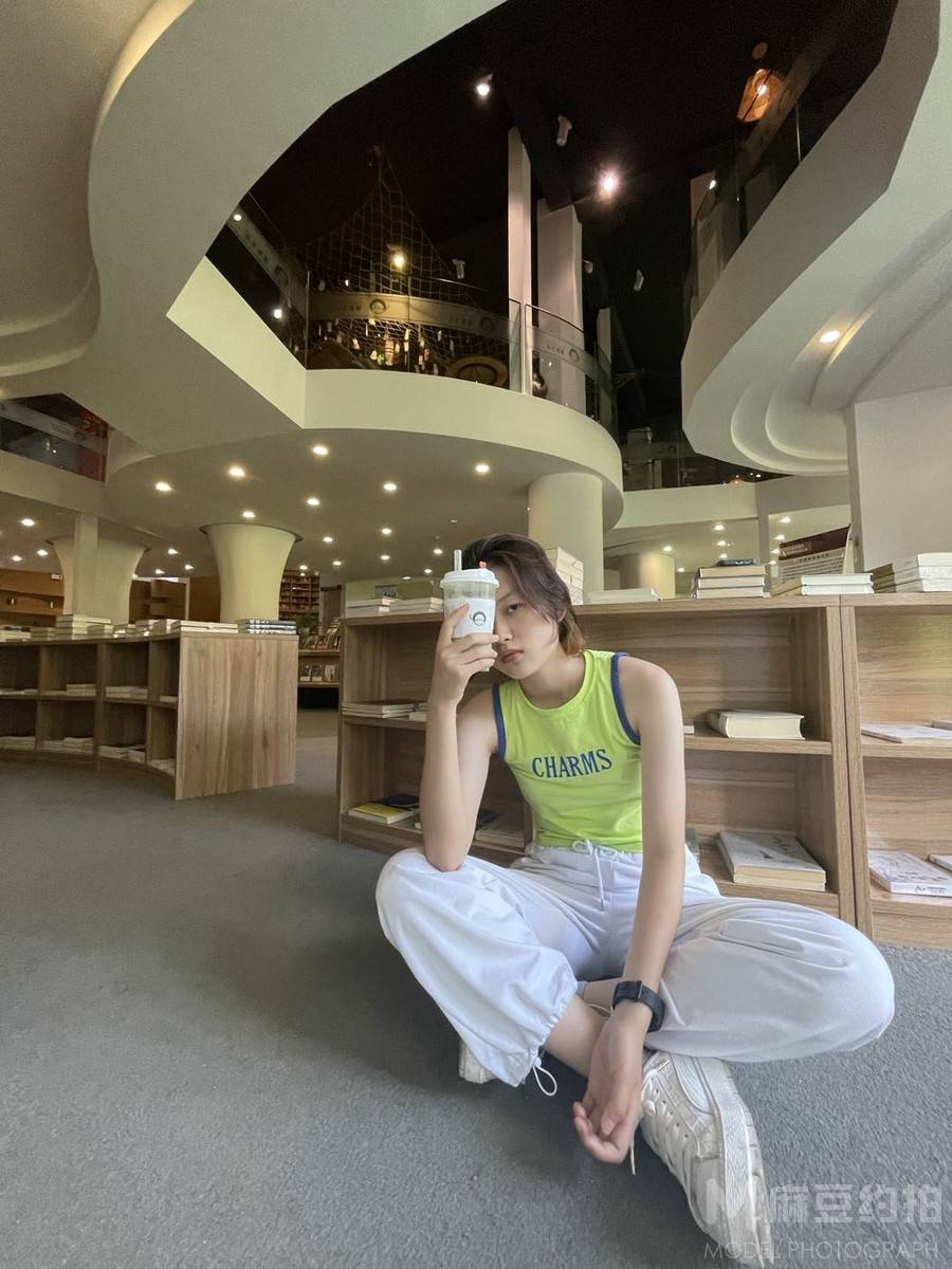 纪实模特