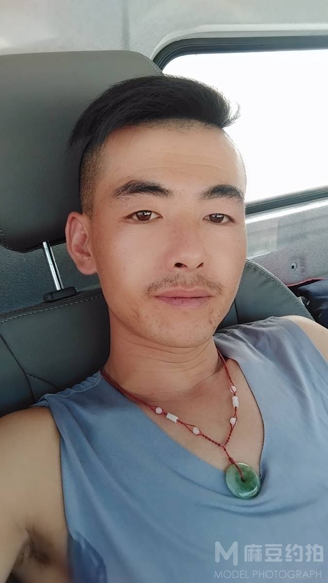 纪实模特