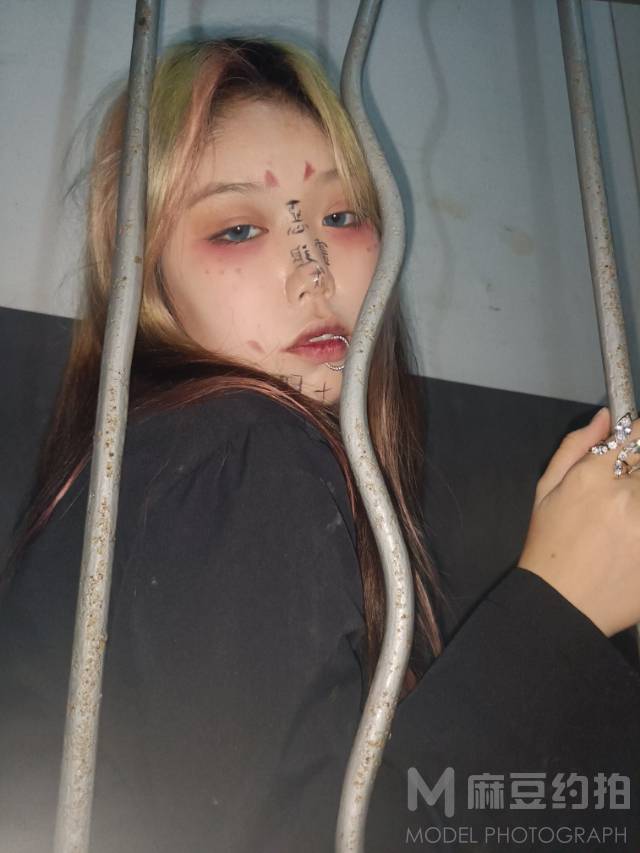 暗黑模特