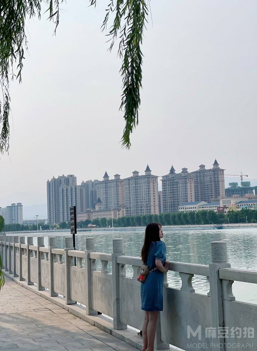 清新模特