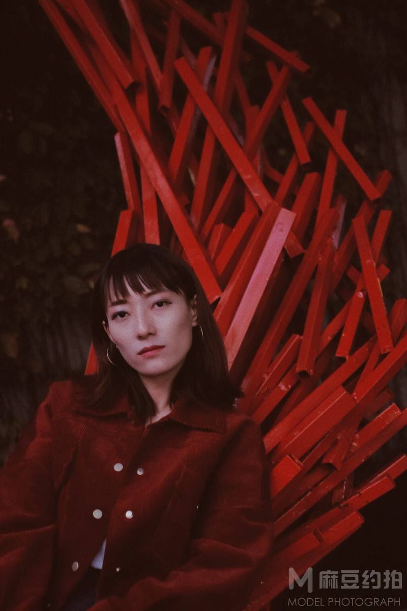 情绪模特