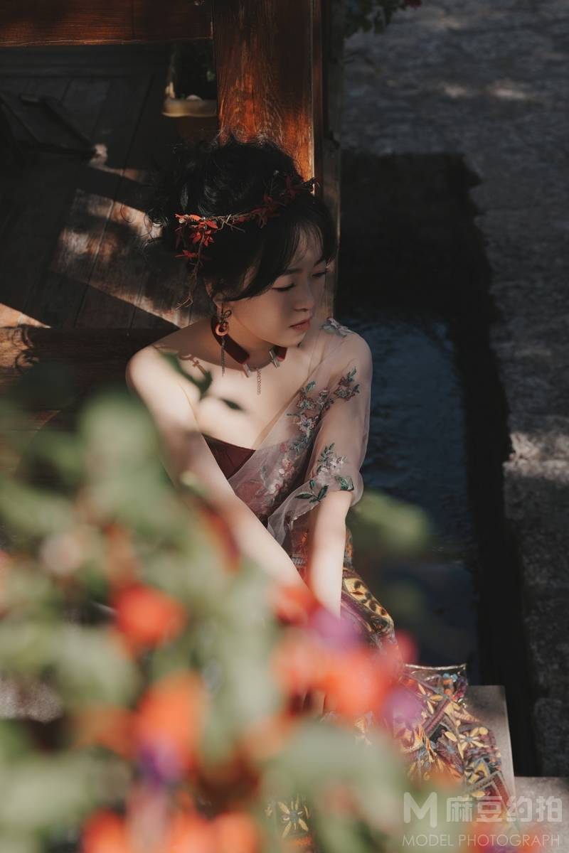 情绪模特
