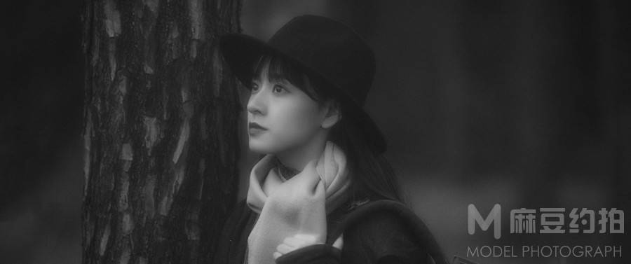 黑白模特