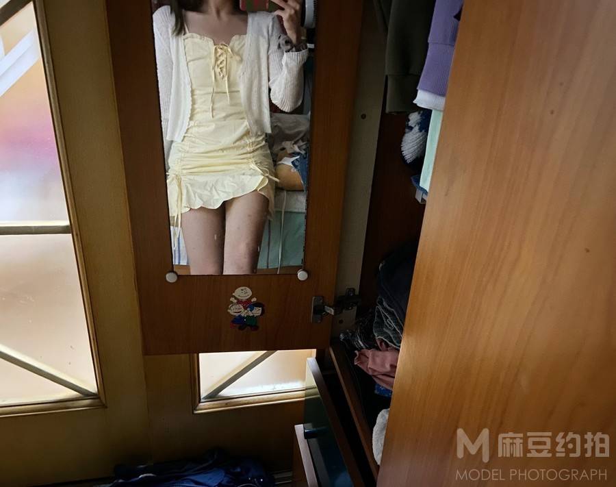 黑白模特