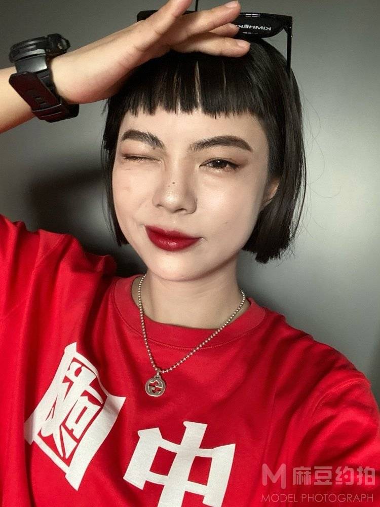 妆容模特