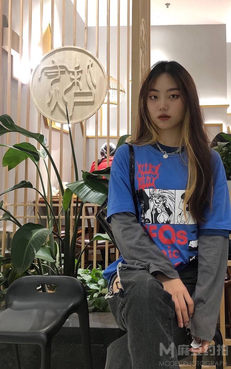 情绪模特