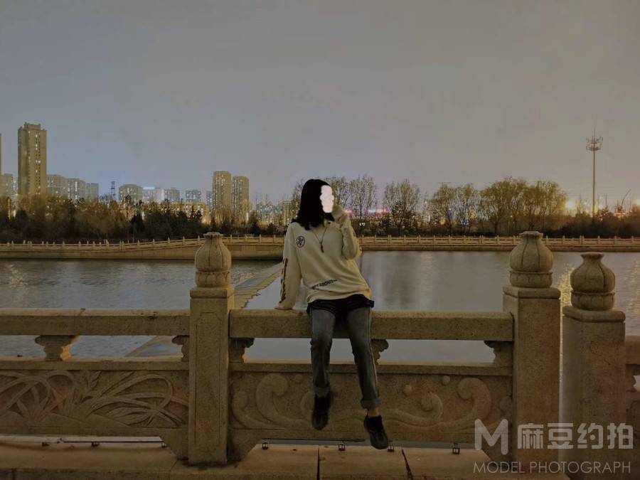 夜景模特