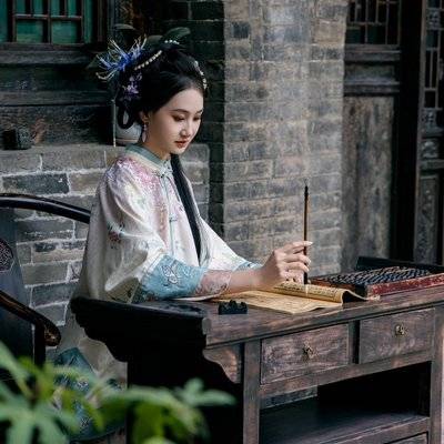 汉服模特