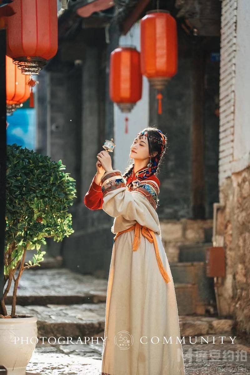 汉服模特