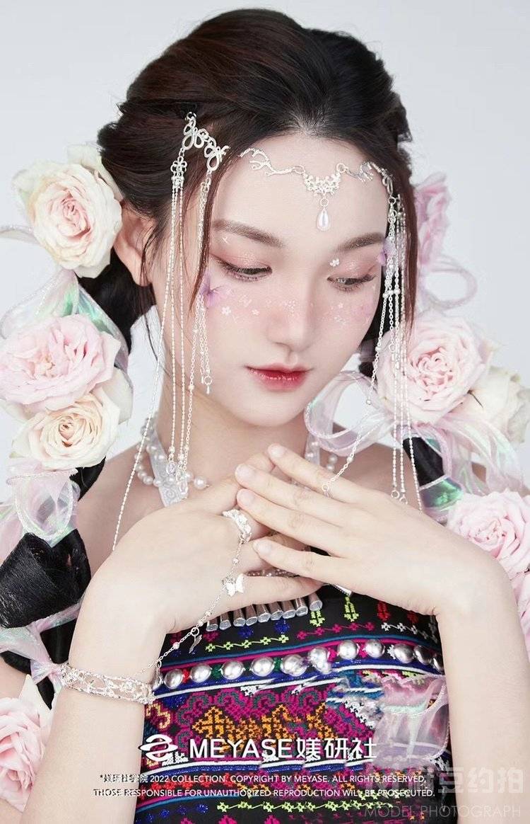 妆容模特