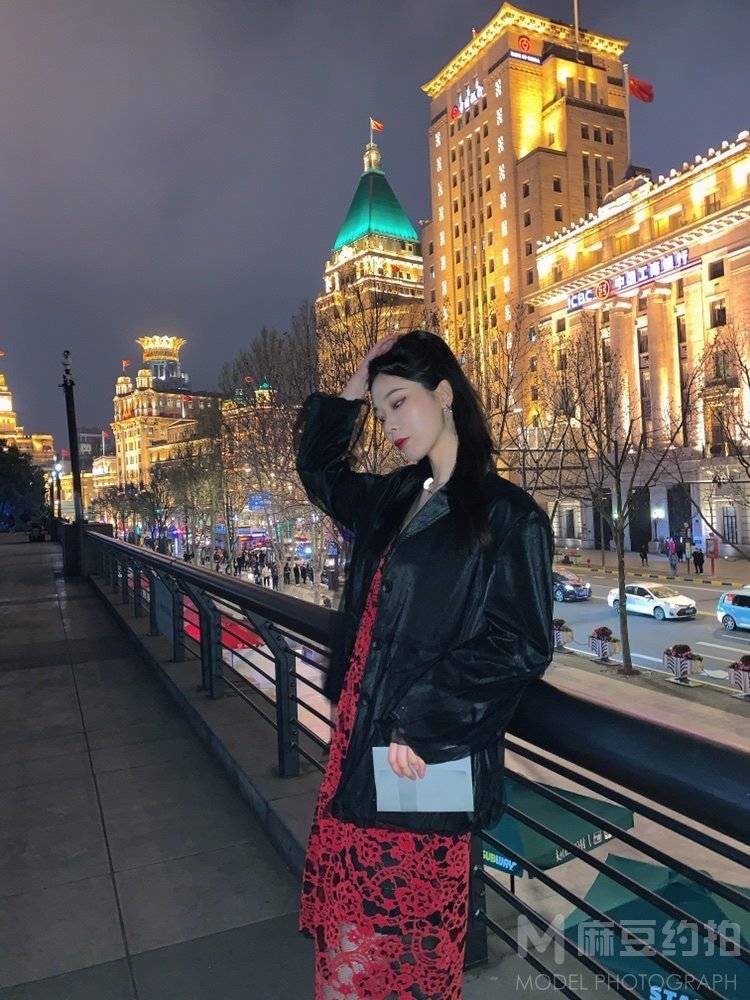 夜景模特