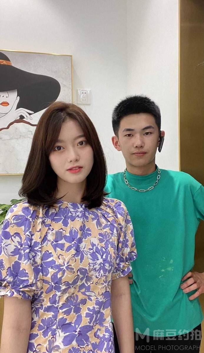 妆容模特