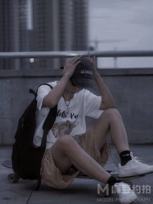 情绪模特