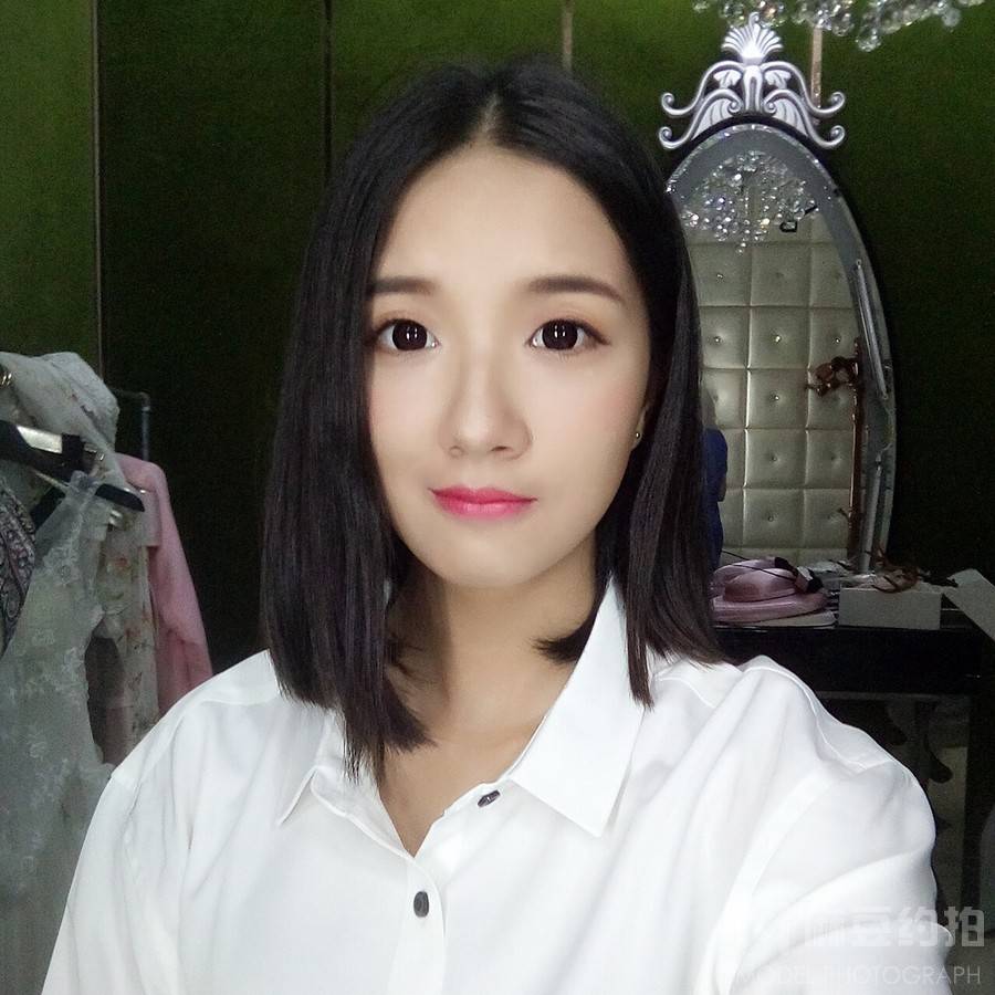 妆容模特