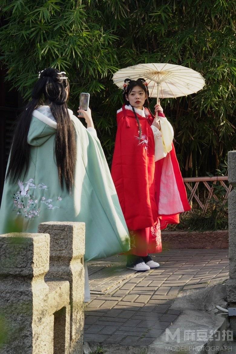 汉服模特