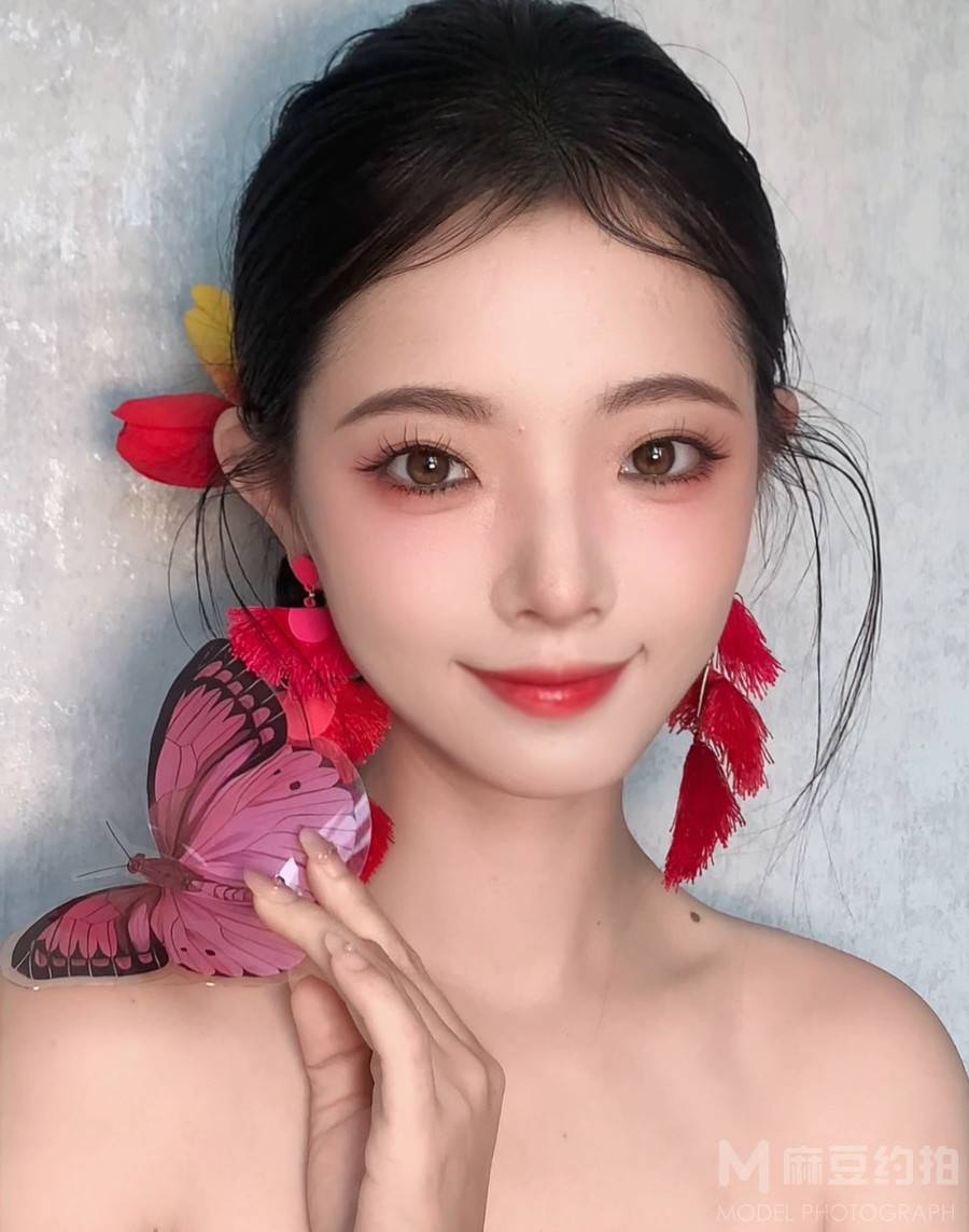 妆容模特