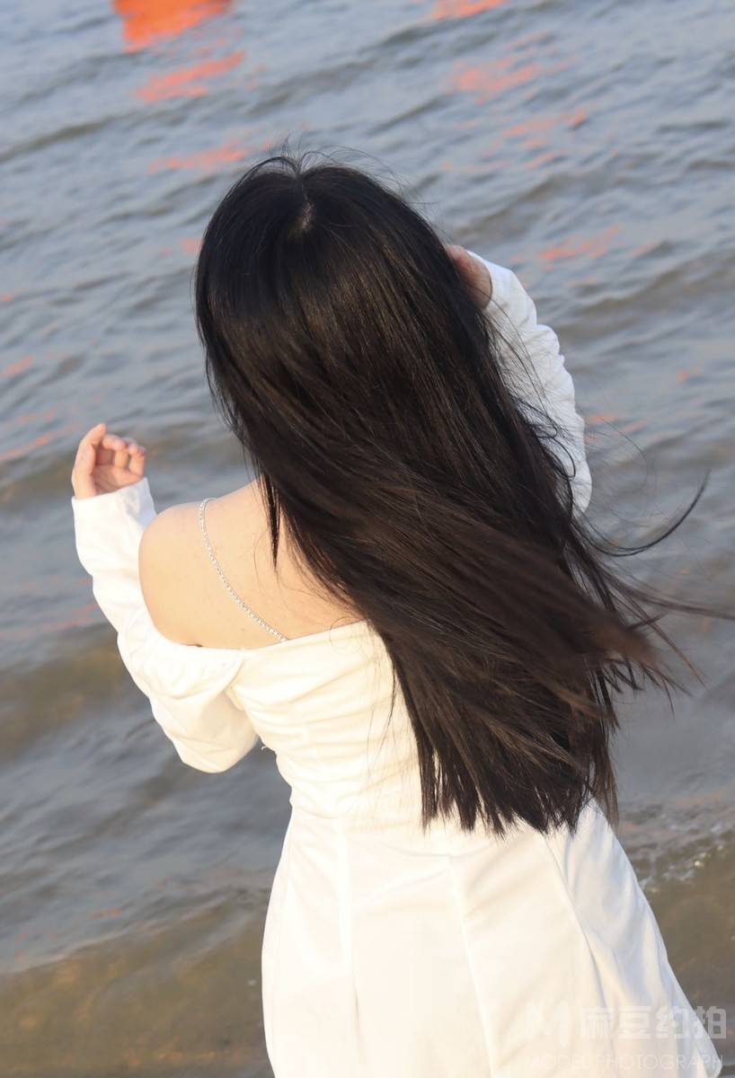 黑白模特