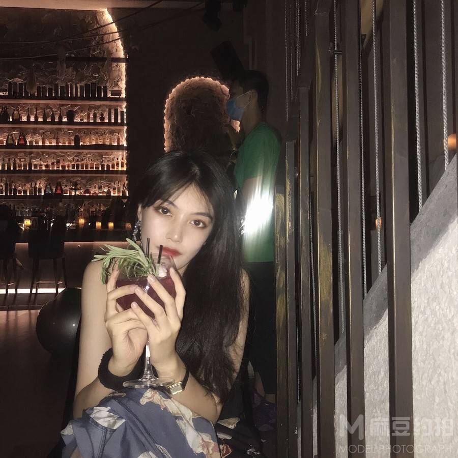 宝丽来模特